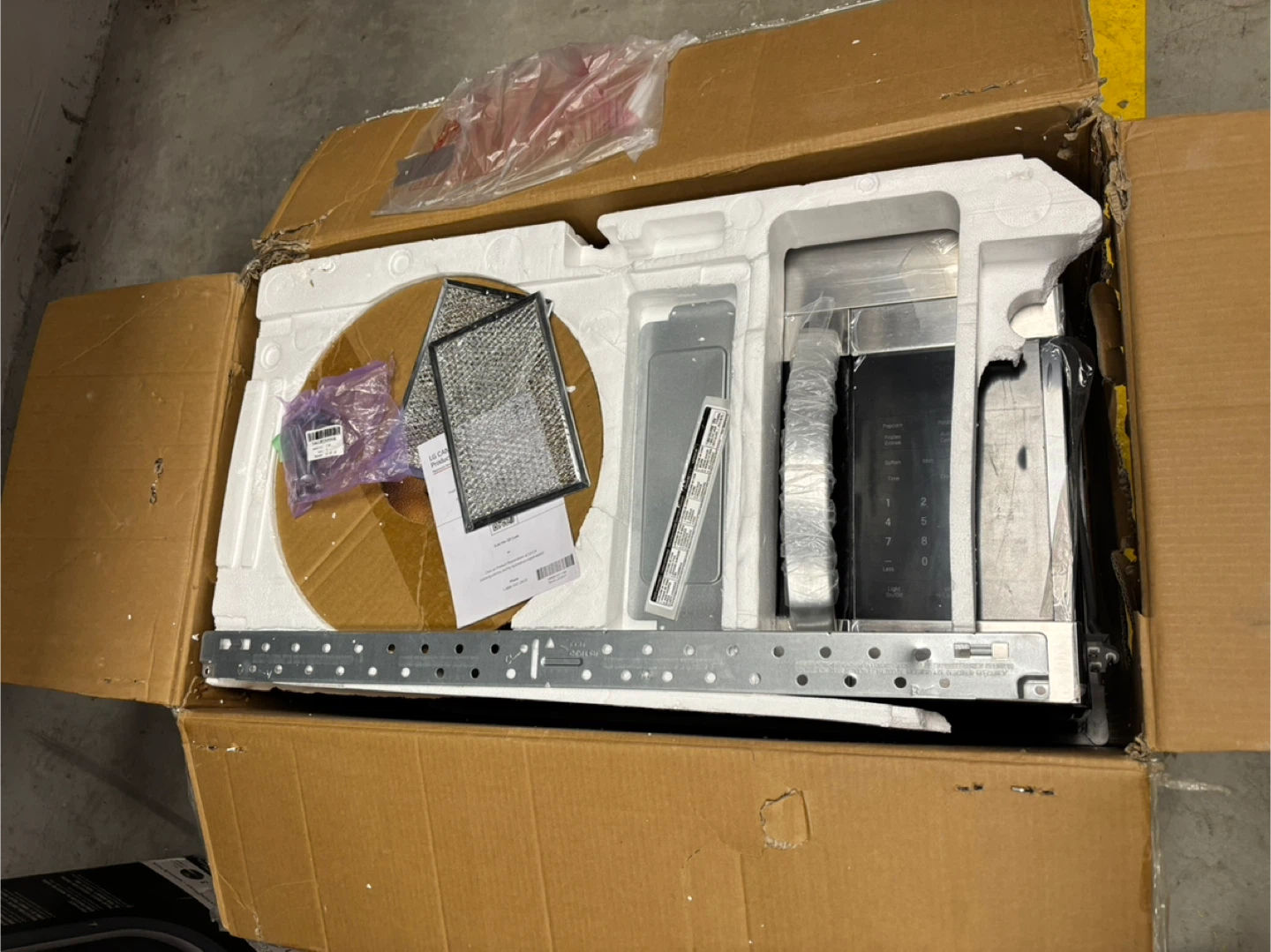 LG Over-the-Range Microwave Oven - photo 4