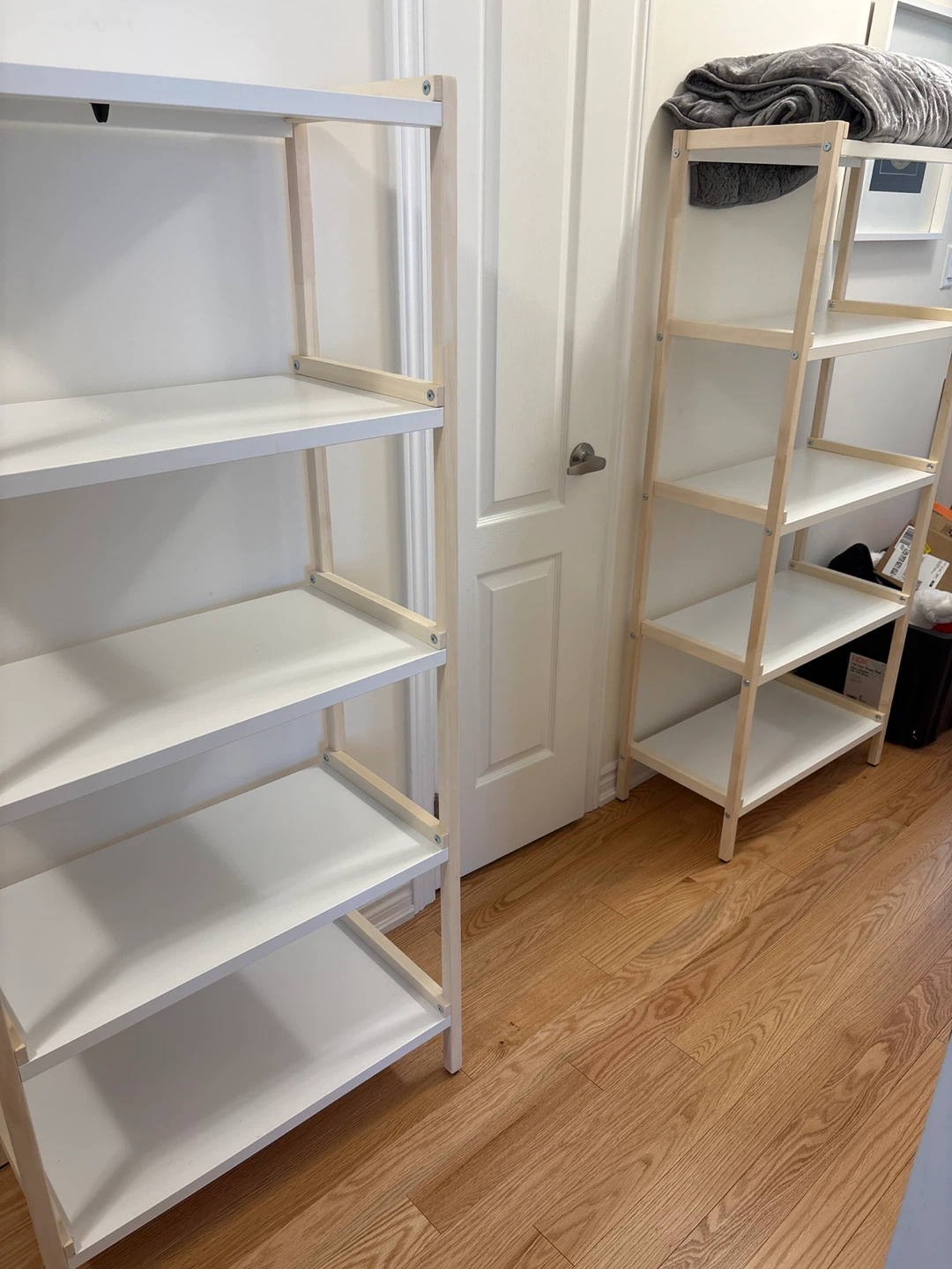 White and Wood 5-Shelf Bookshelf / Storage Unit