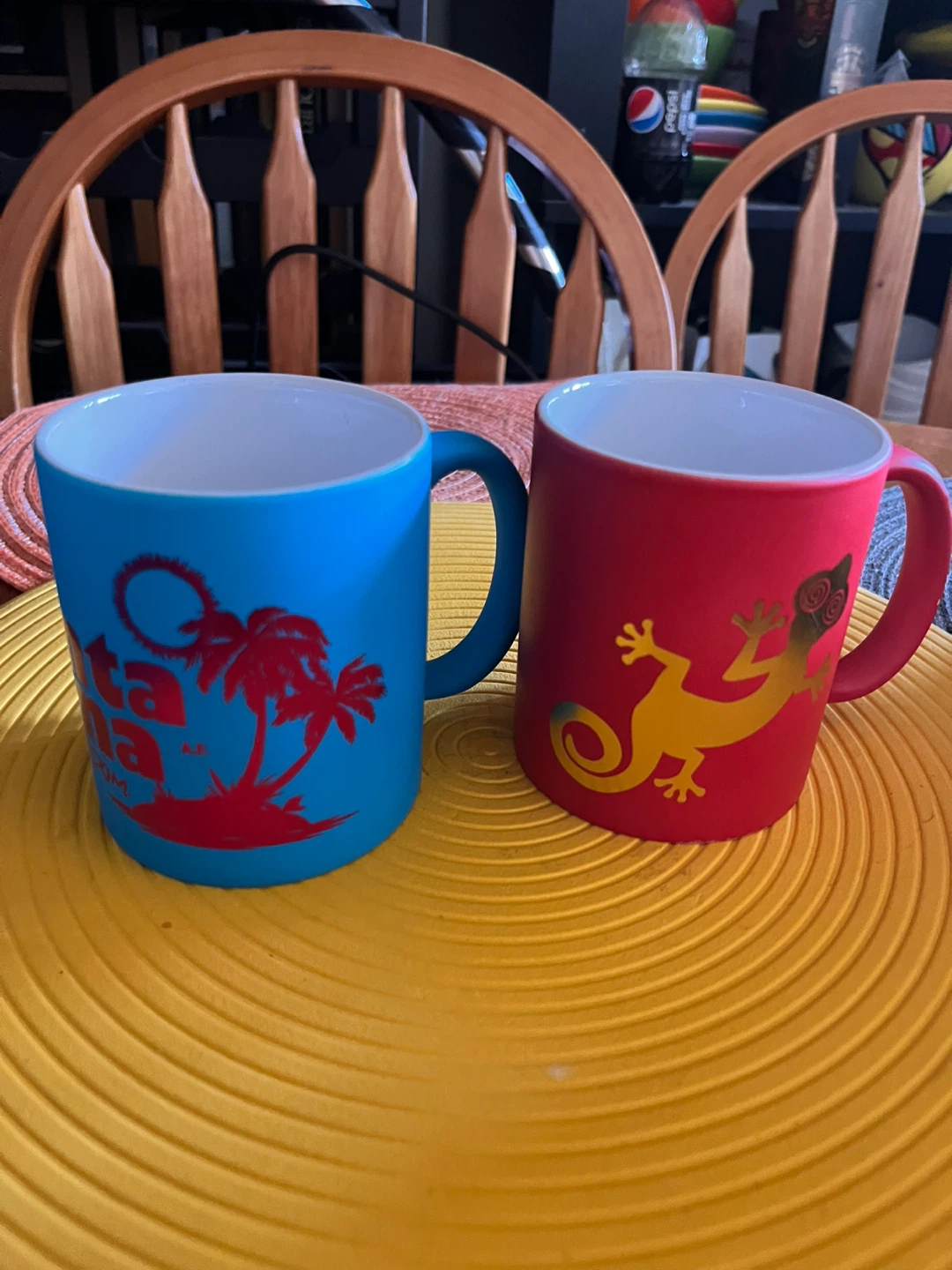 Set of 2 Souvenir Mugs - Punta Cana & Dominican Republic Gecko - photo 2
