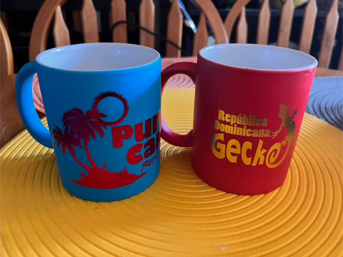 Set of 2 Souvenir Mugs - Punta Cana & Dominican Republic Gecko