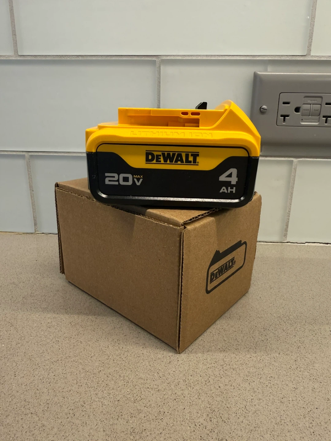 Dewalt Battery 4Ah - Brand new