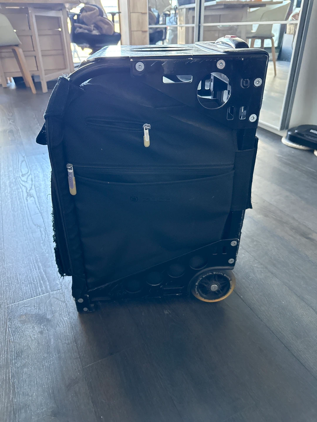 Zuca Make Up For Ever Professional Rolling Makeup Case - photo 3
