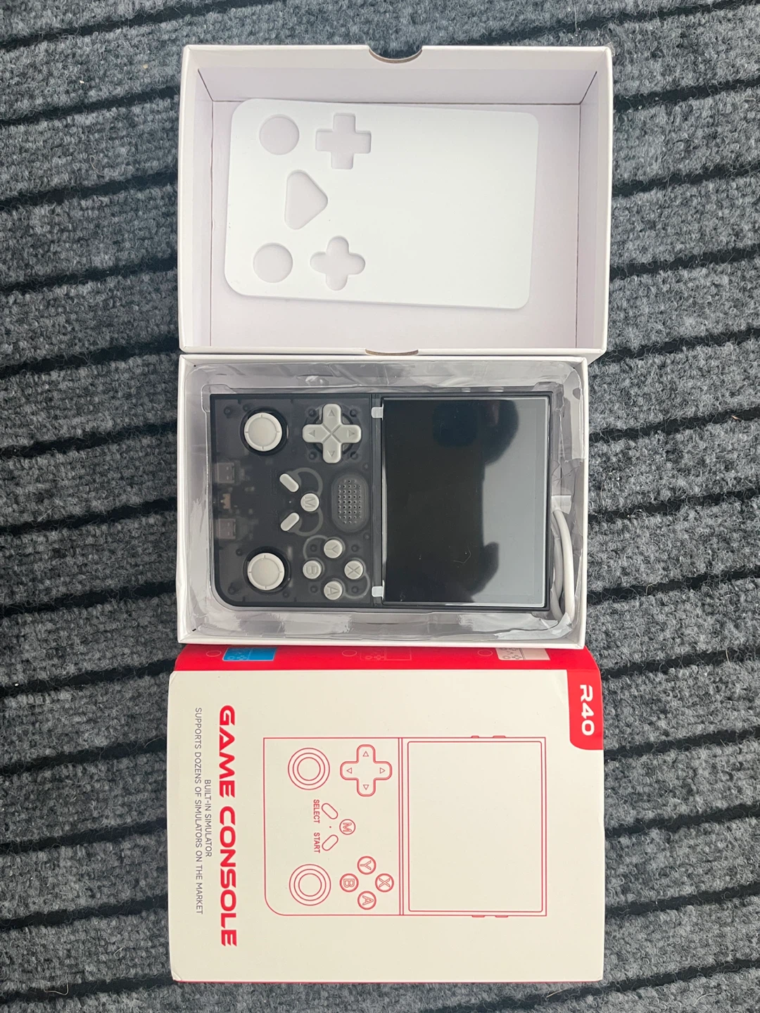 R40 Retro Handheld Game Console - Black - photo 2