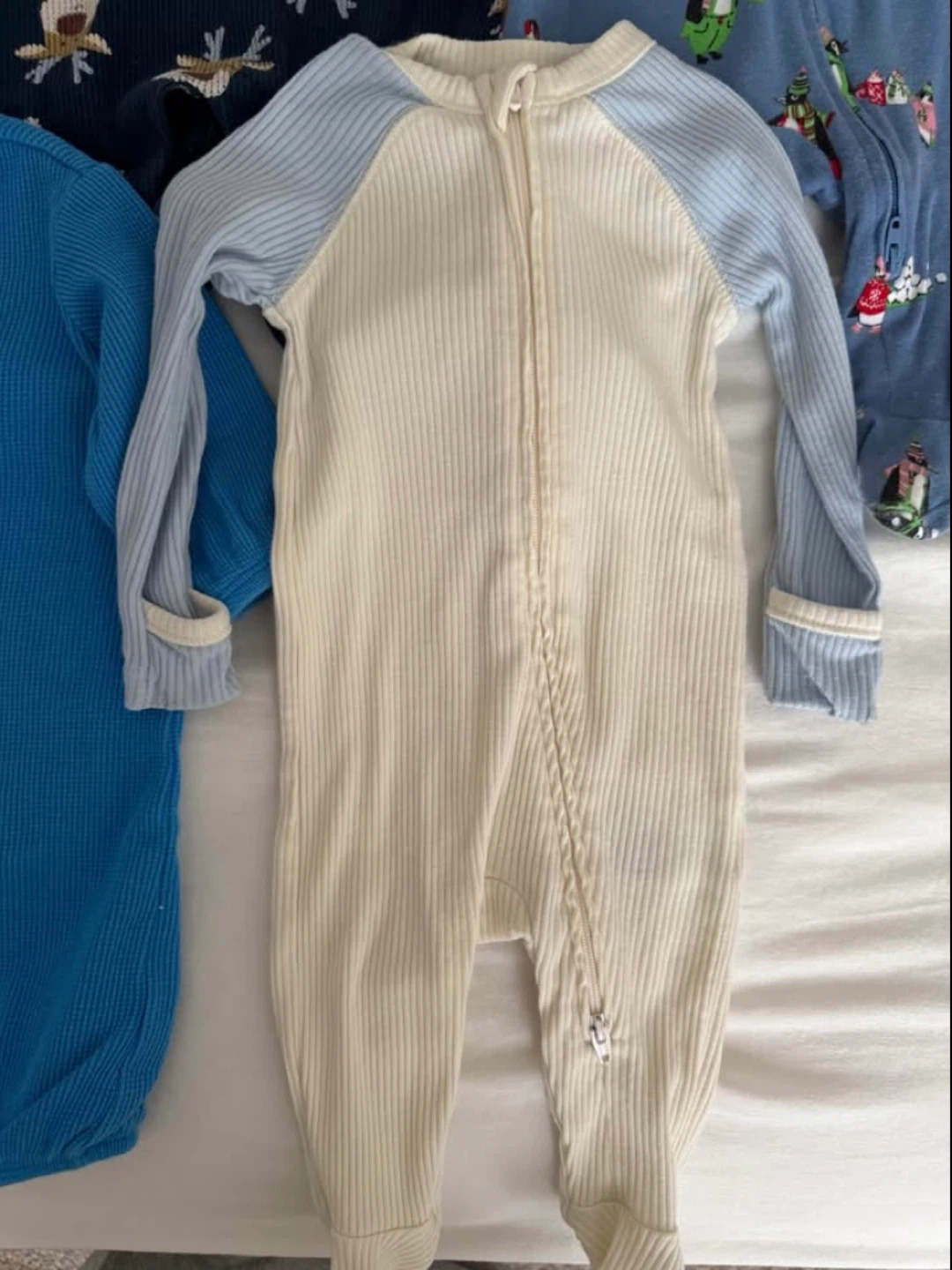 Old Navy Baby Sleepers - 0-3 Months - photo 5
