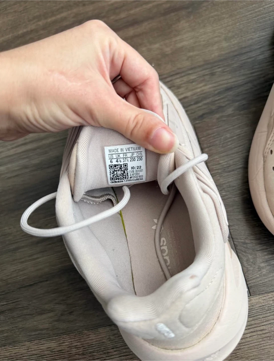 Adidas Ozelle Shoes - Women's Size 6 - Light Pink - photo 3