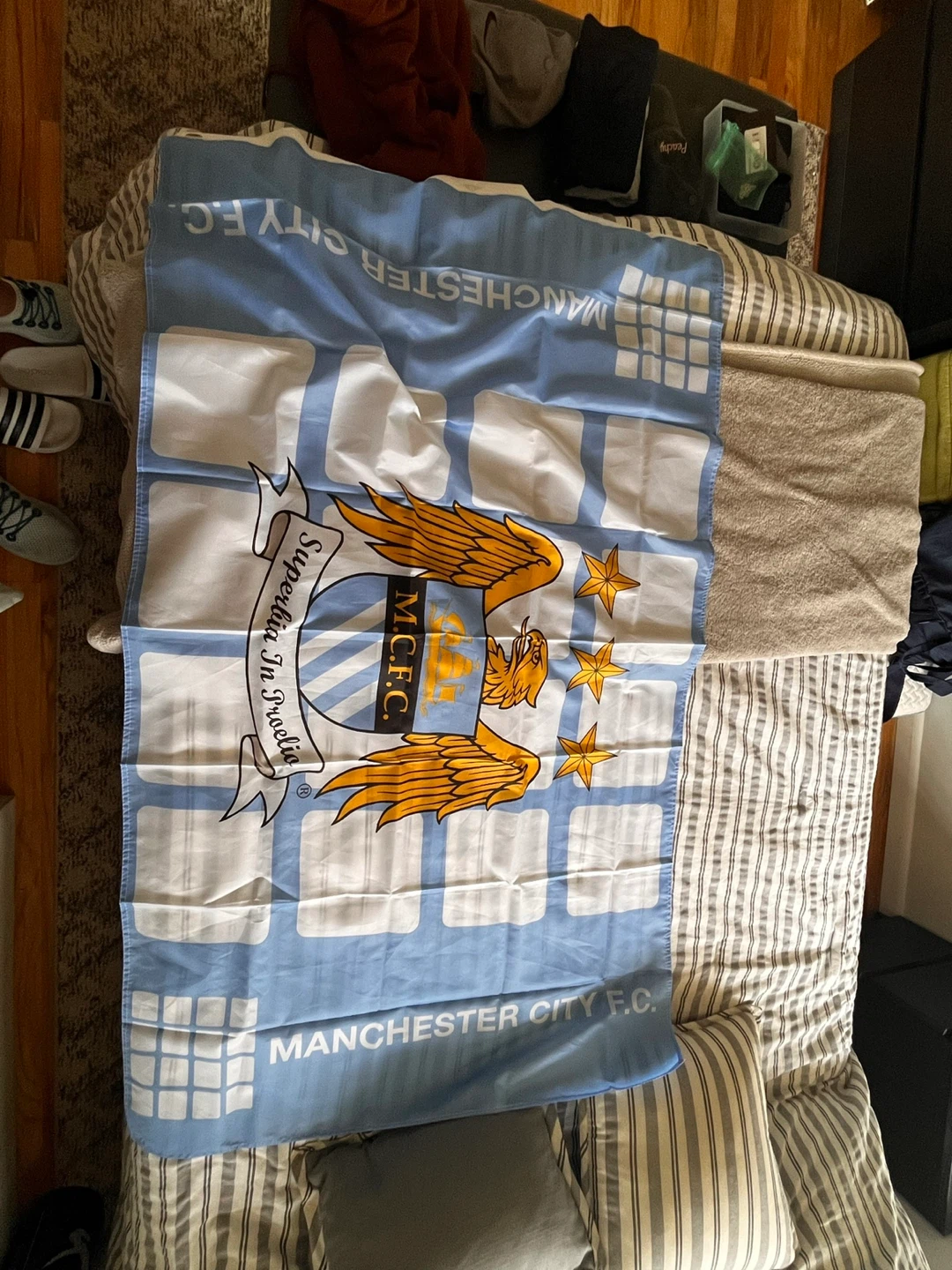 Soccer flags / Merch (Chelsea, Manchester City)