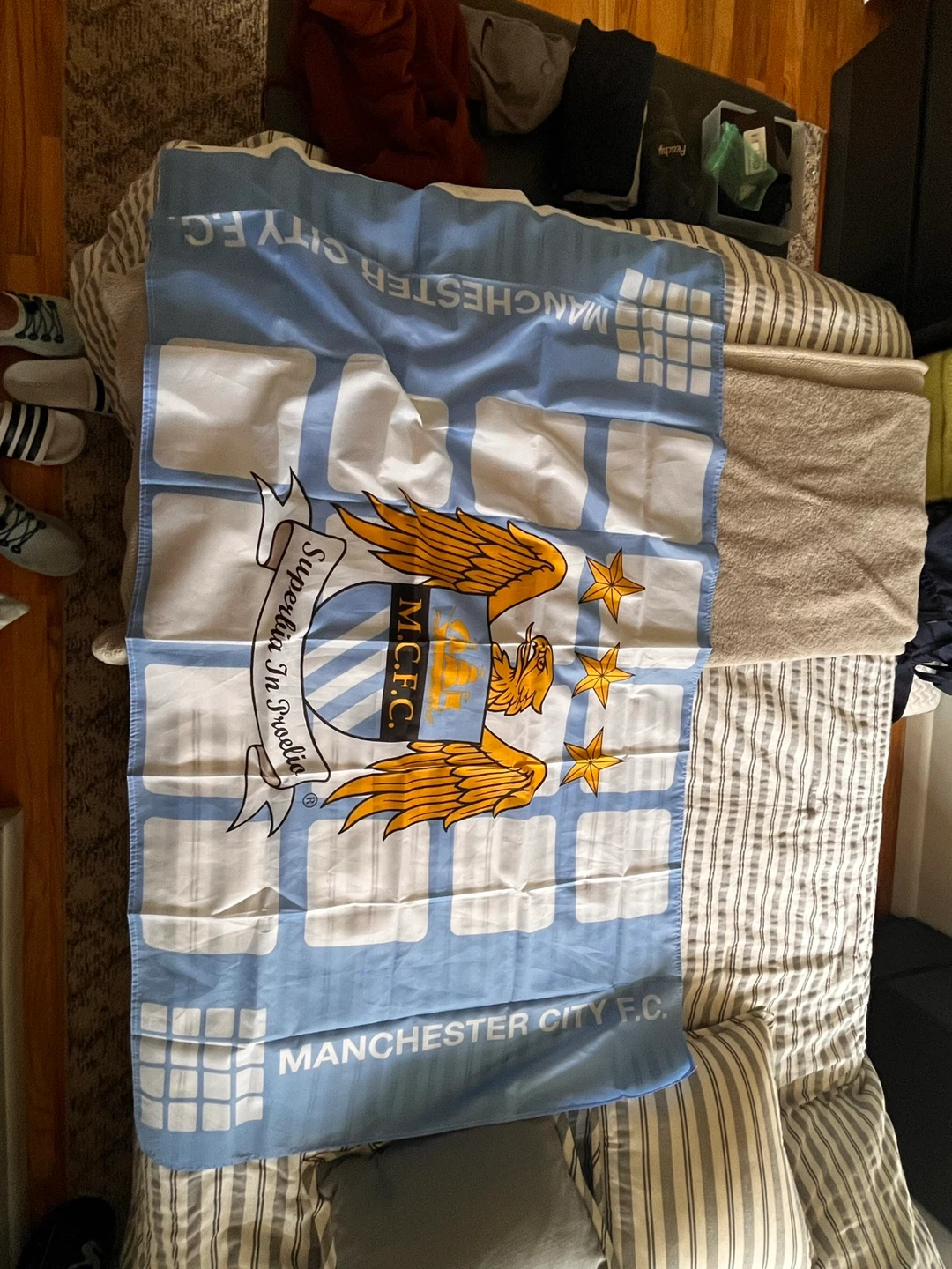 Soccer flags / Merch (Chelsea, Manchester City) - photo 2