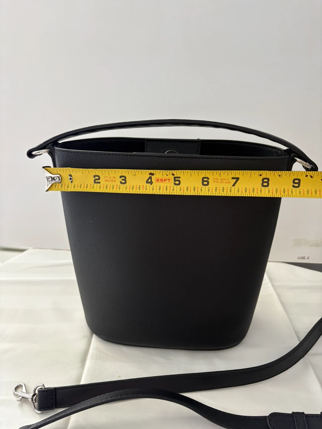 Uniqlo bucket shoulder bag - photo 5