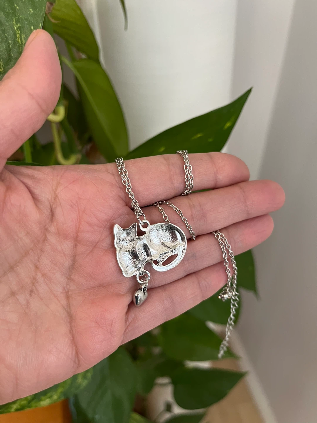 Silver-tone Cat Pendant Necklace - photo 2