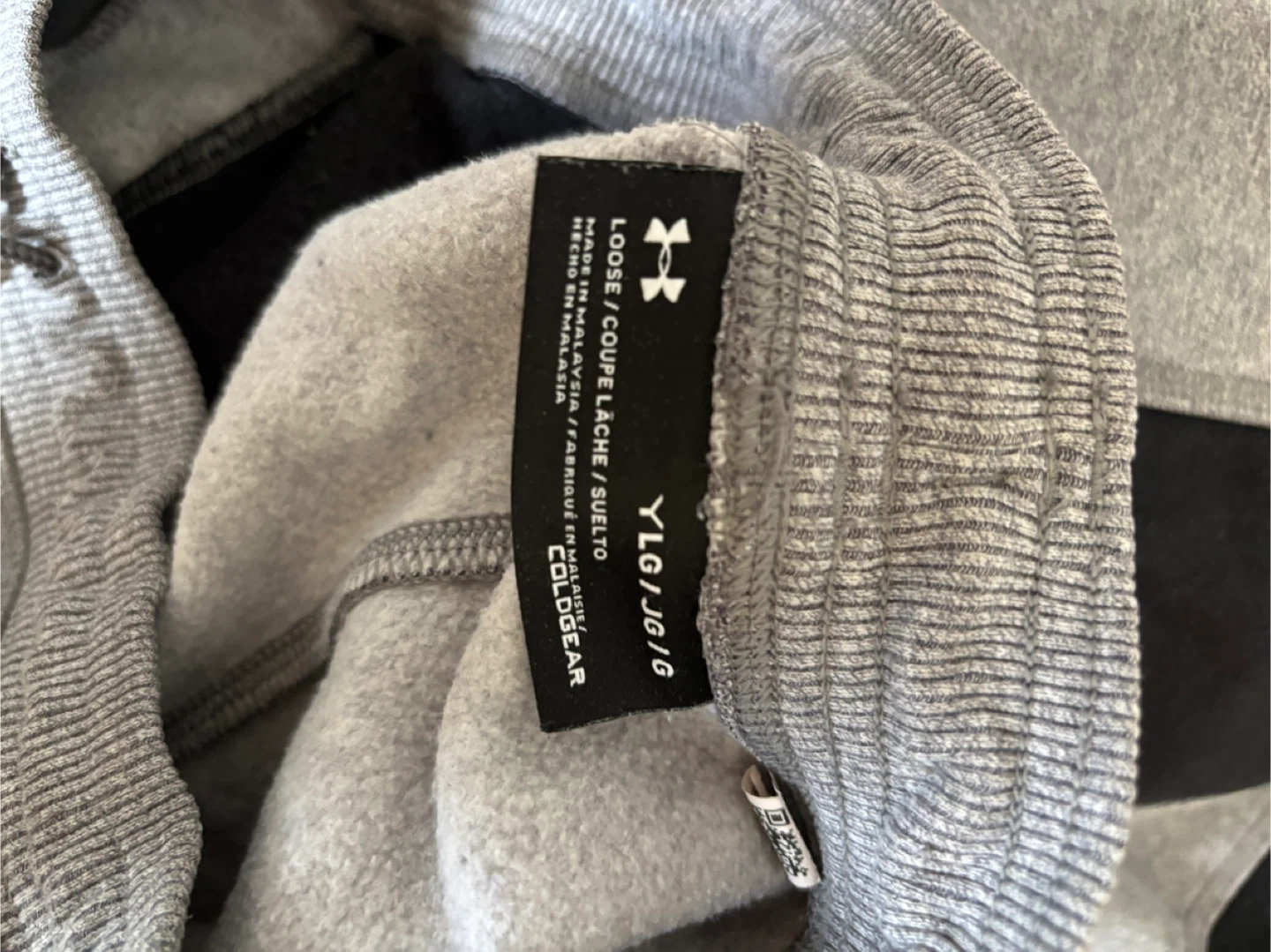 Under Armour Gray & Black Sweatpants YLG - photo 3