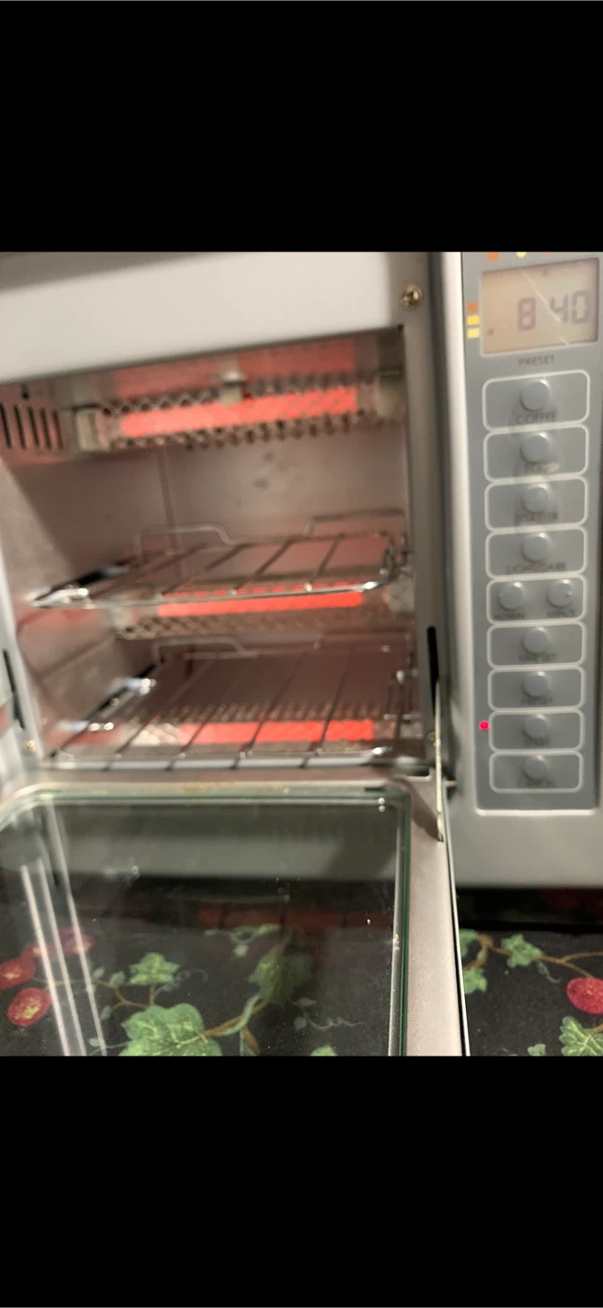 3 in 1 Breakfast Machine - Toaster Oven, Coffee Maker, Griddle - photo 3