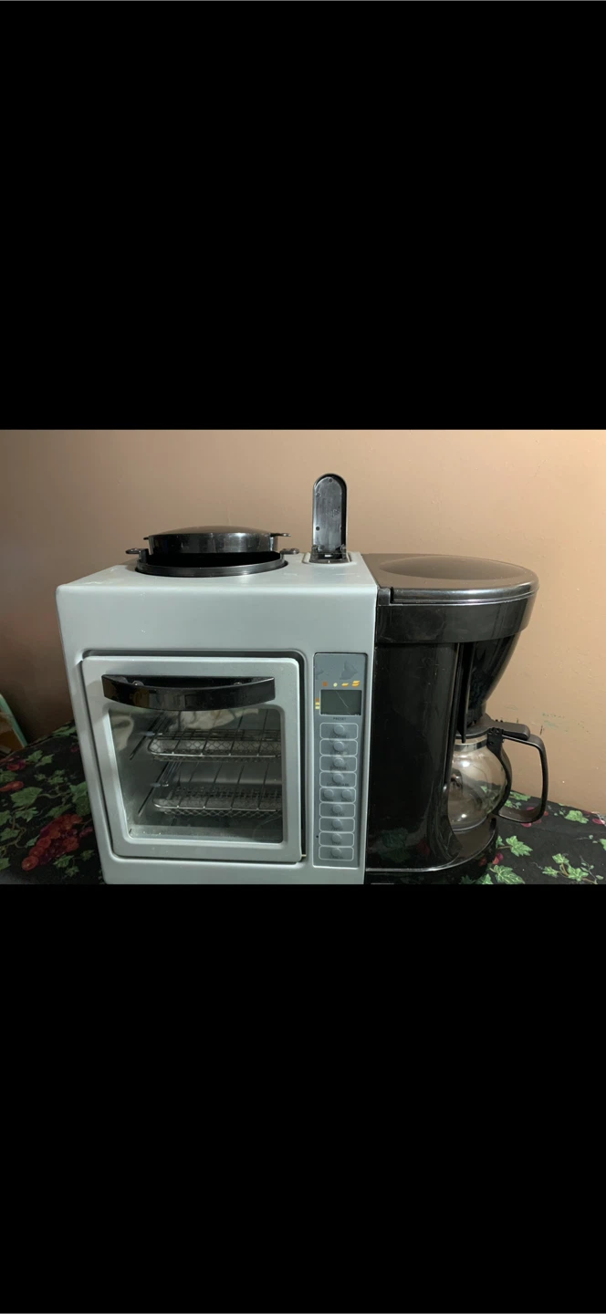3 in 1 Breakfast Machine - Toaster Oven, Coffee Maker, Griddle - photo 2