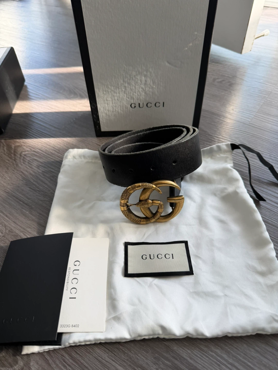 Gucci Black Leather Belt with Double G Snake Buckle - photo 2
