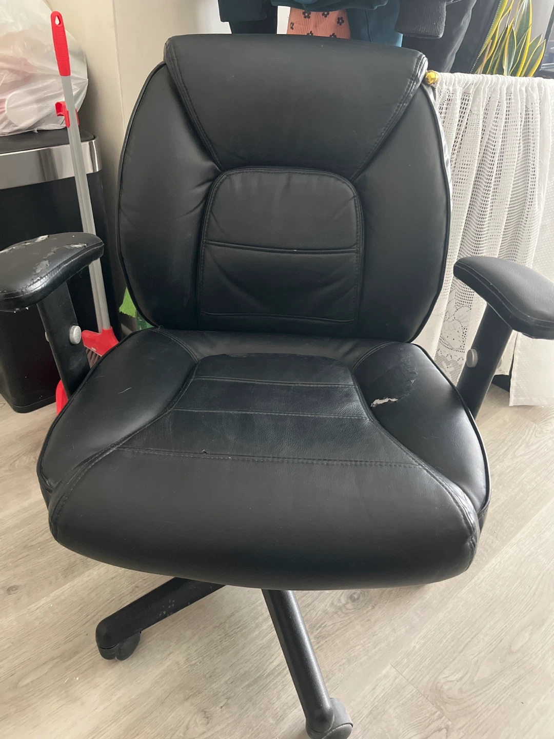 Black Office Chair FREE🥕
