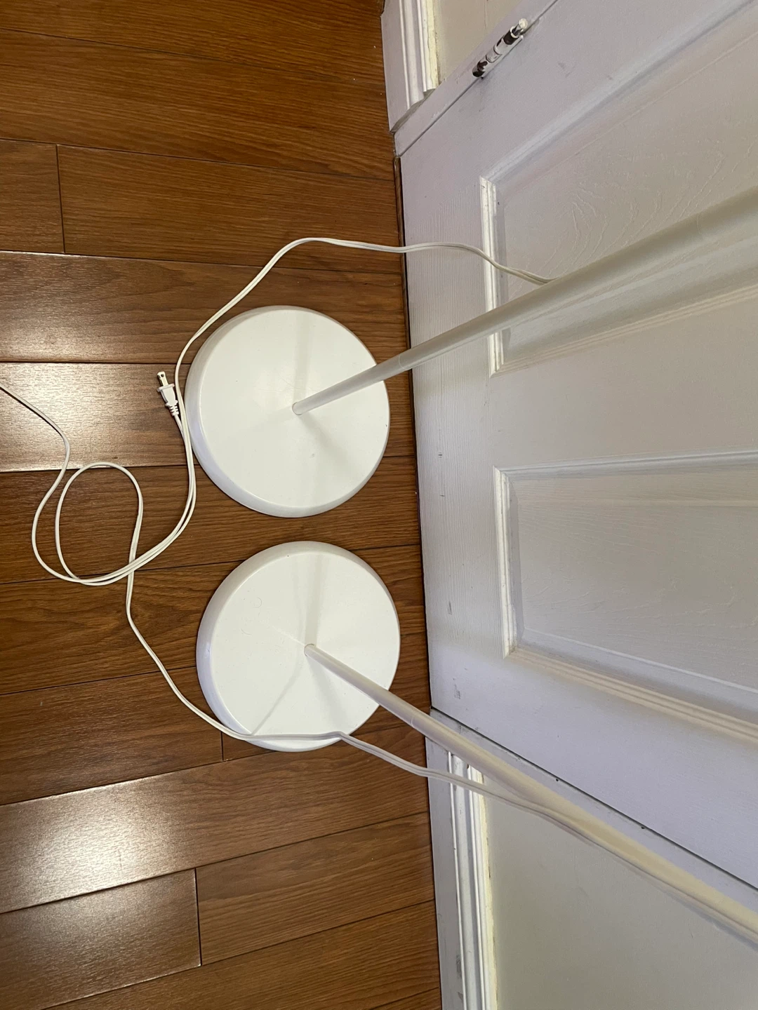 White Floor Lamps (Set of 2) with Adjustable Spotlights - photo 4
