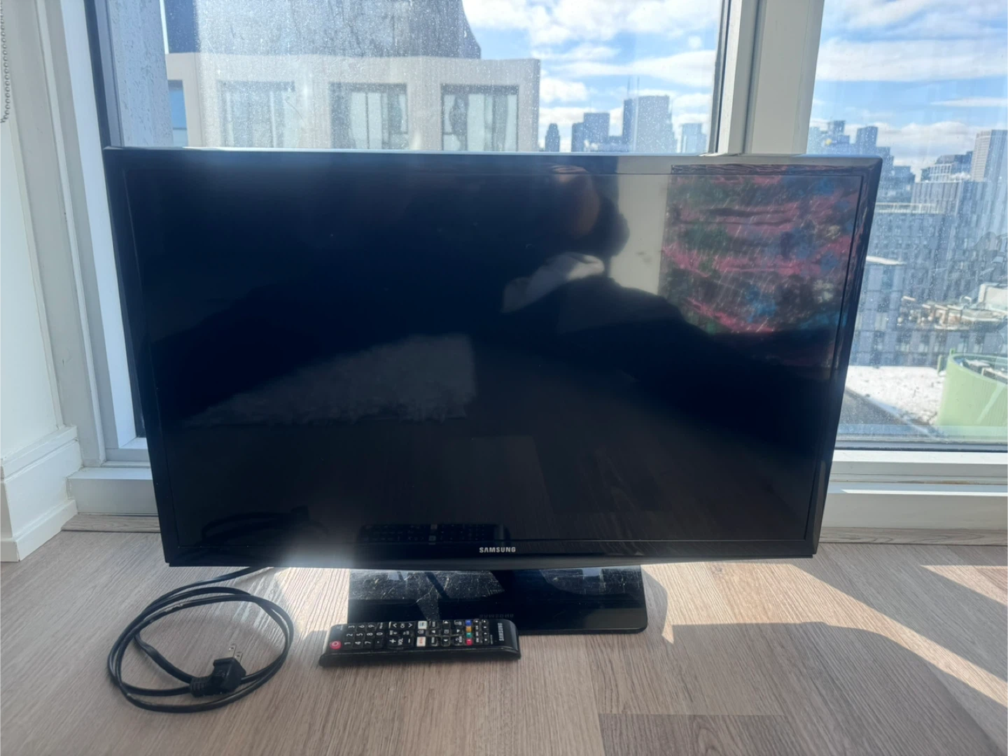 Samsung 28" UN28H4000AF HD Television - photo 5