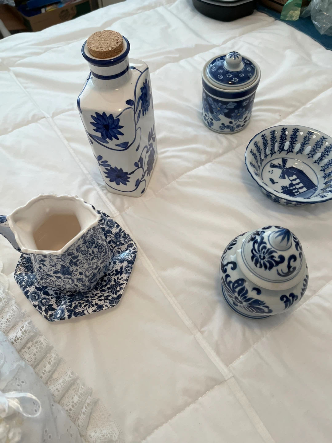 Blue and White Porcelain Decorative Set - photo 2