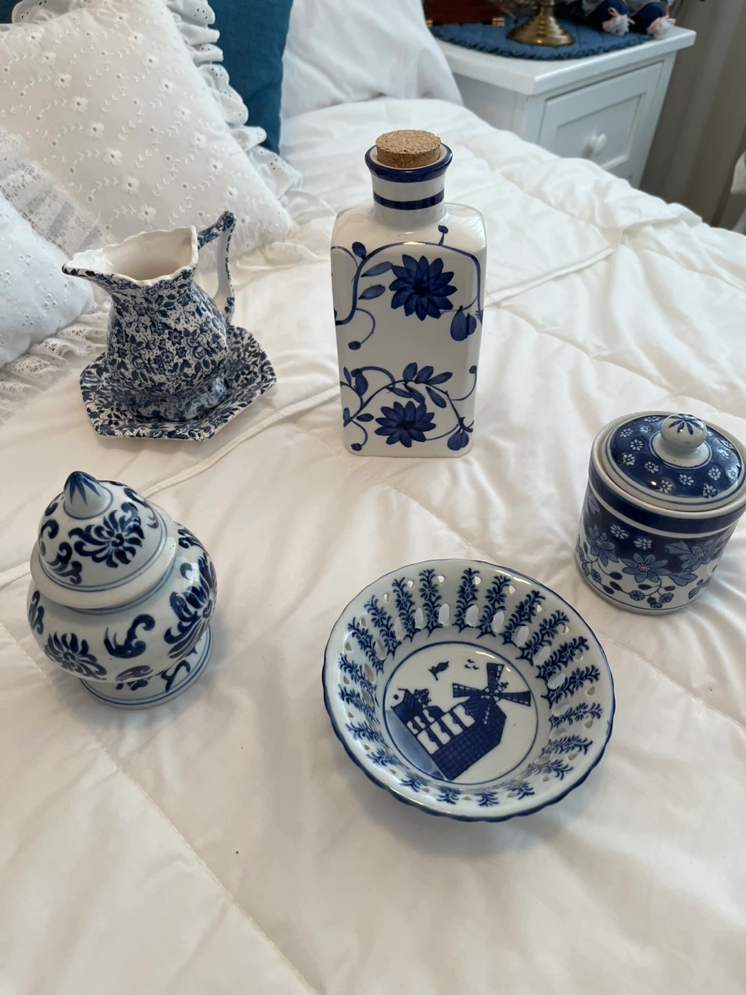 Blue and White Porcelain Decorative Set