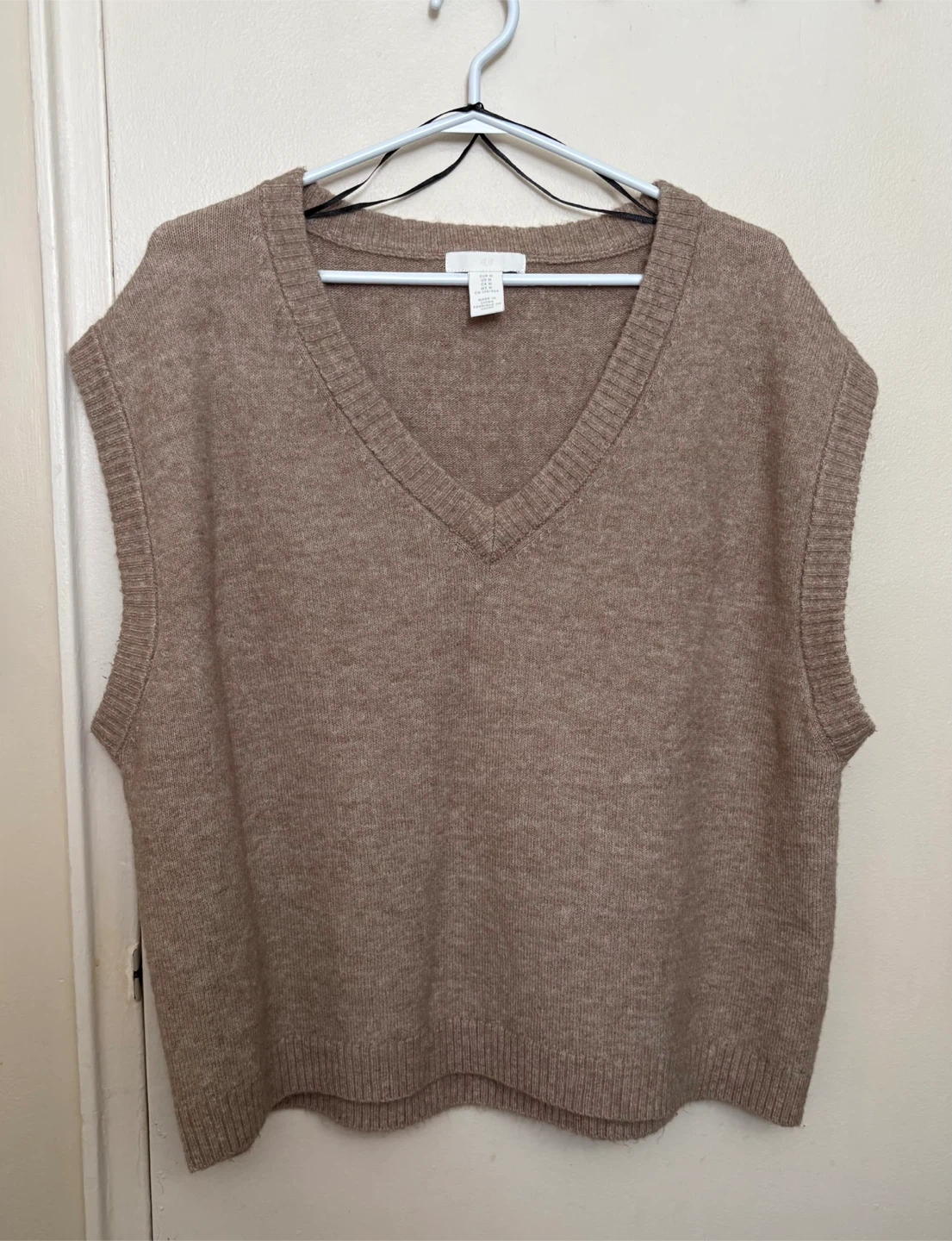 Women’s H&M Knit Vest - Size Medium
