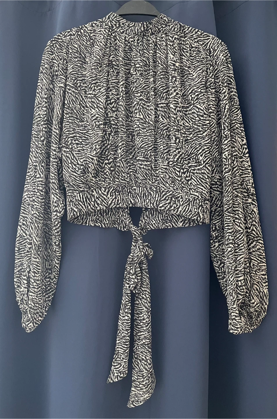 DYNAMITE Black & White Zebra Print Tie-back Blouse - photo 3