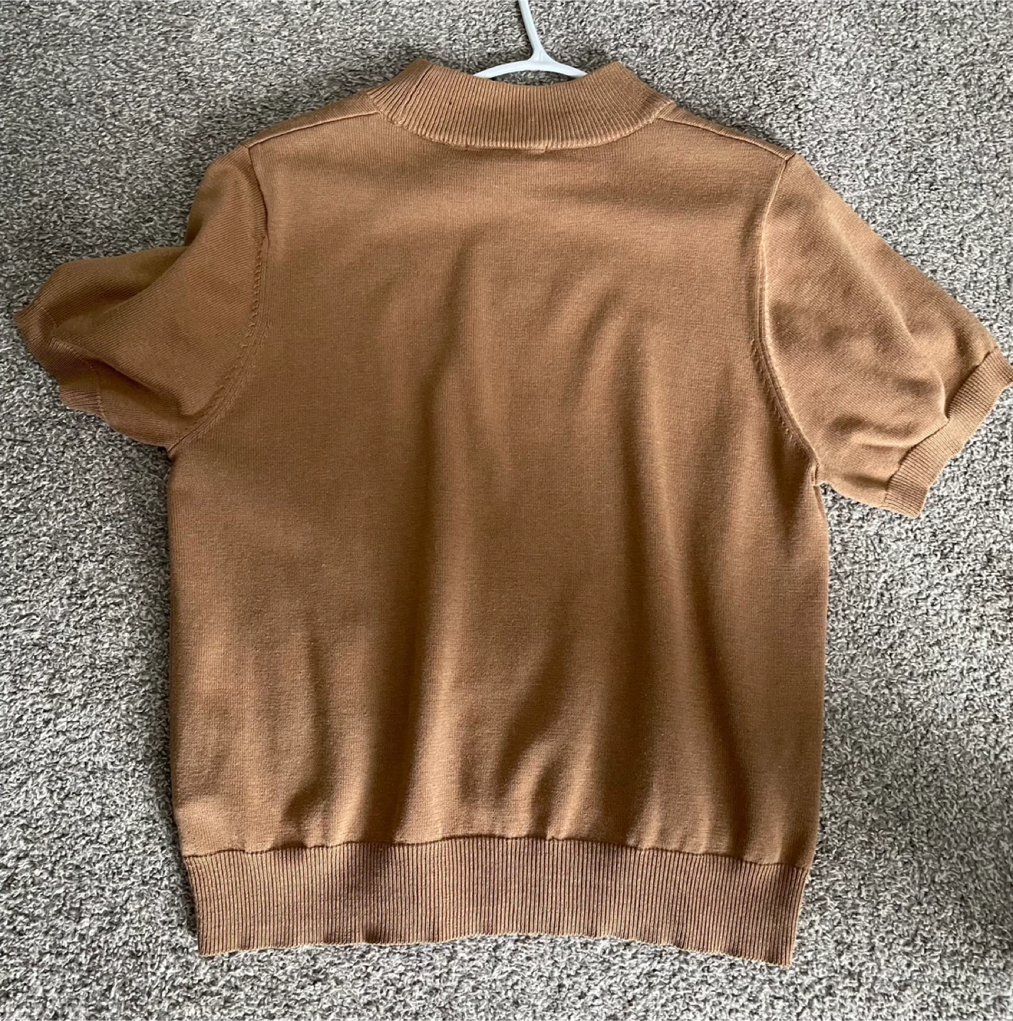 Alia Petites Brown Short Sleeve Mock Neck Sweater