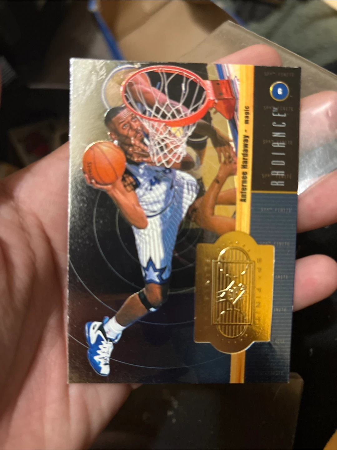 Radiance" Magic 1997-98 Fleer SP Authentic Trading Card