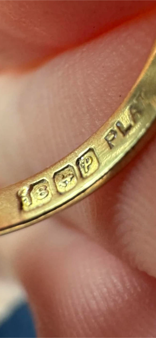 Antique 18ct Gold and Platinum Diamond Ring - photo 3