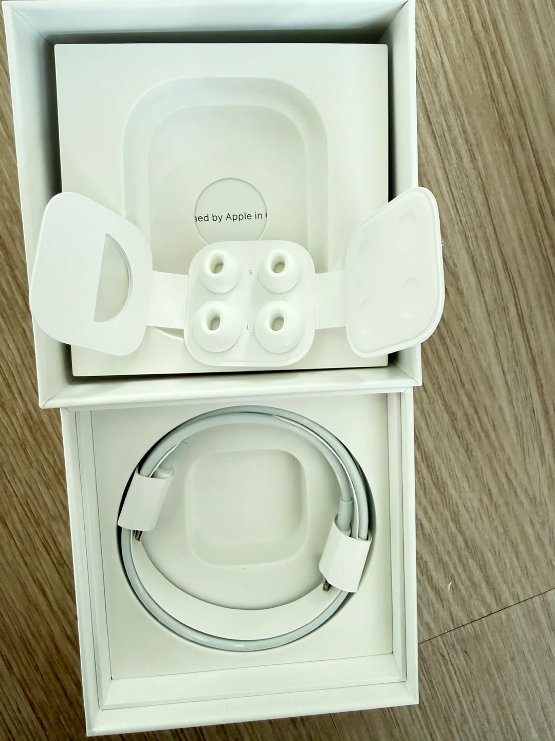 Apple AirPods Pro (1st Gen) with Wireless Charging Case - photo 3