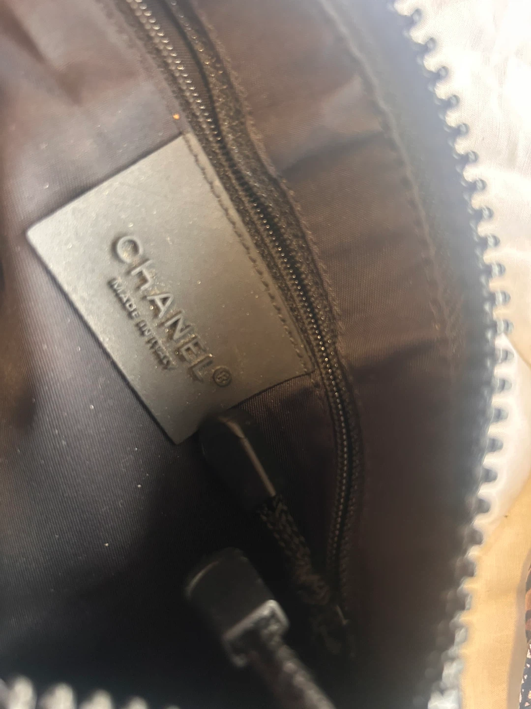 CHANEL Black Cylinder Bag - photo 4