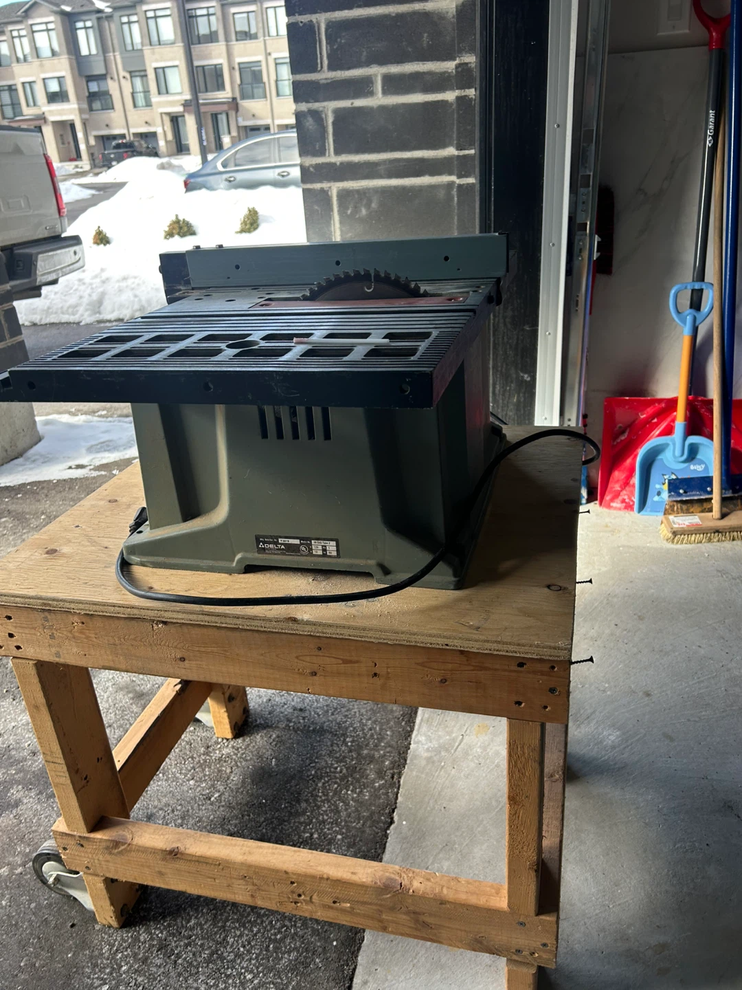 Delta Bench Saw Model 36-545 Type 2 - photo 4