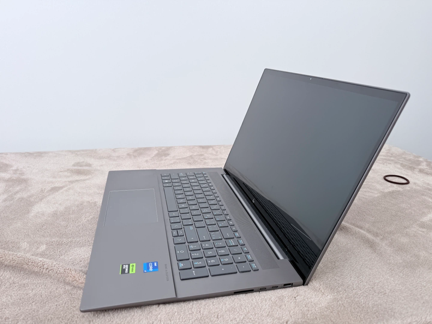 HP Envy 17 Gaming Laptop– i7 / 17”