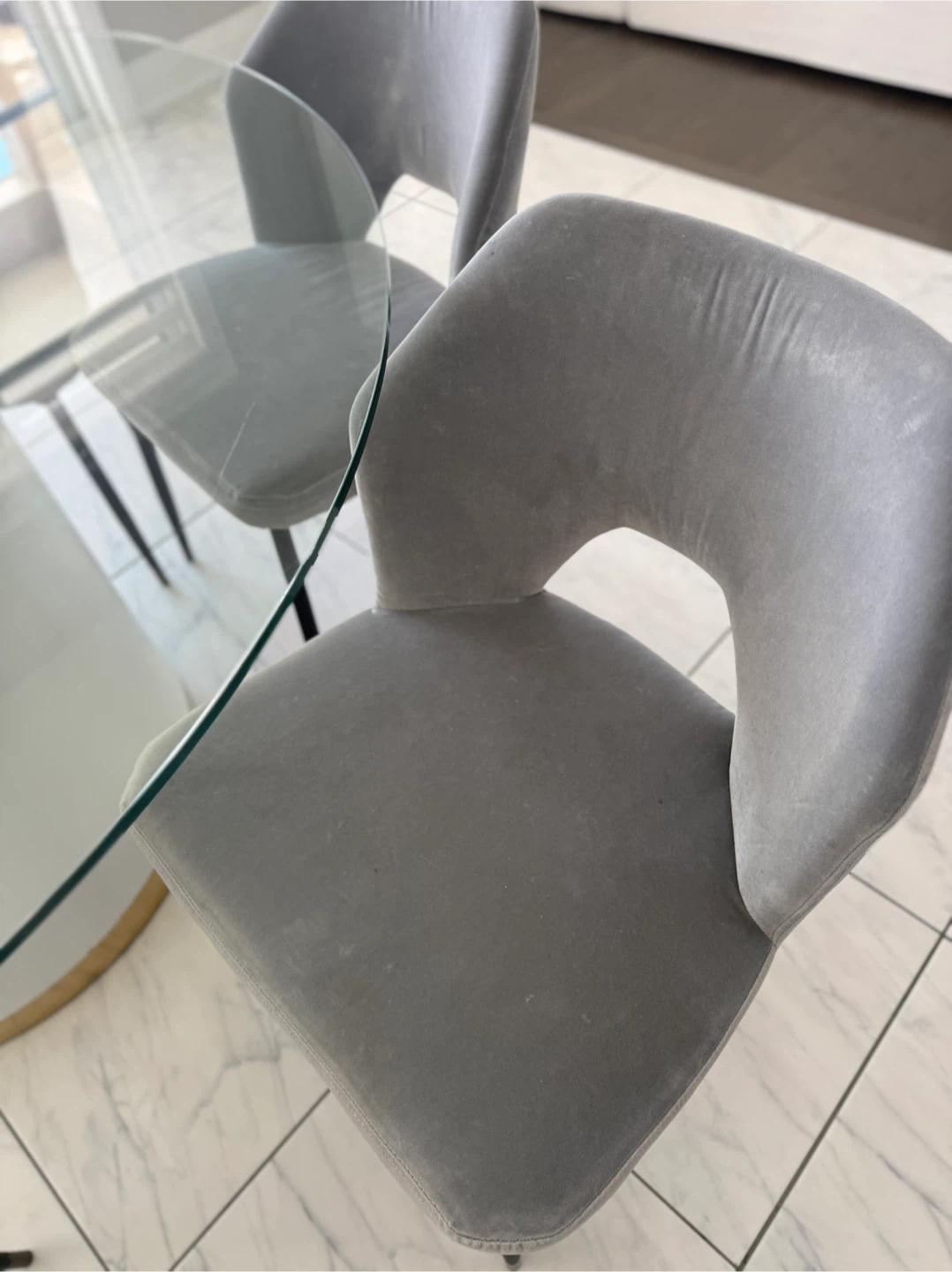 Round Glass Dining Table with 6 Grey Chairs - photo 5
