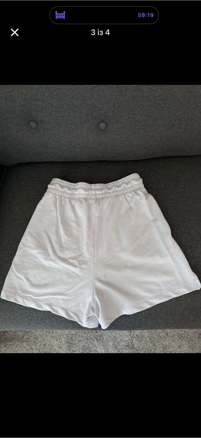 H&M Light Purple Shorts EUR XS - photo 2