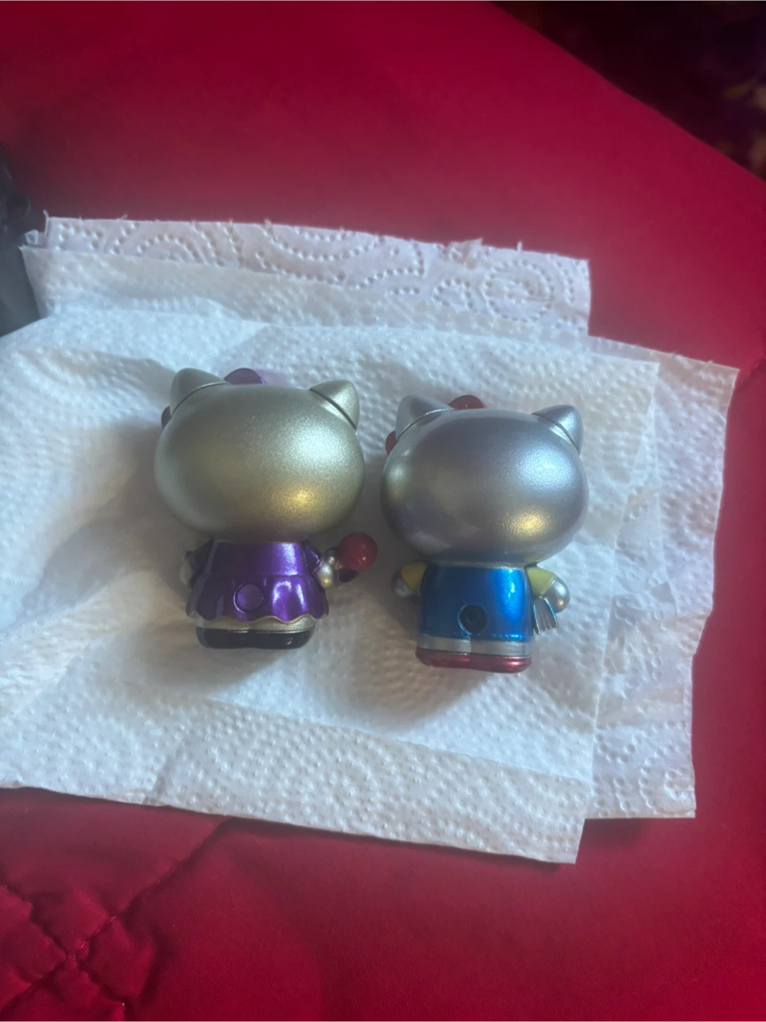 2 Hello Kitty Figurines - photo 2