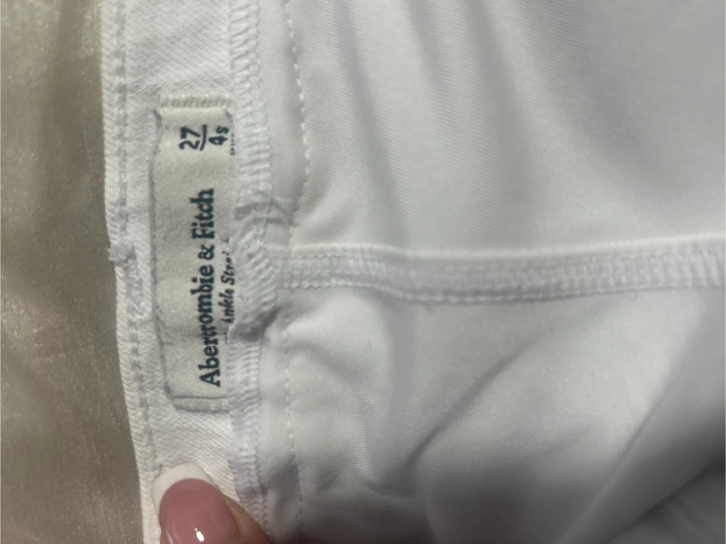 Abercrombie & Fitch White Ankle Straight Jeans - Size 27 - photo 2