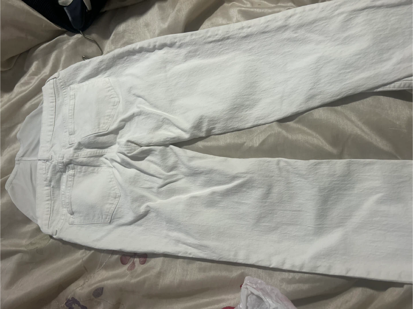 Abercrombie & Fitch White Ankle Straight Jeans - Size 27 - photo 4
