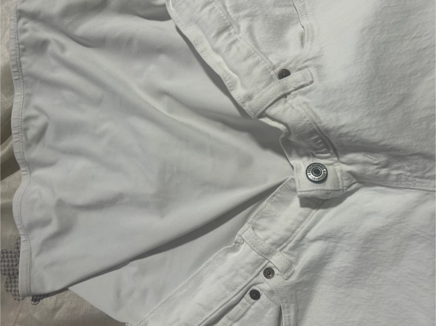 Abercrombie & Fitch White Ankle Straight Jeans - Size 27 - photo 3