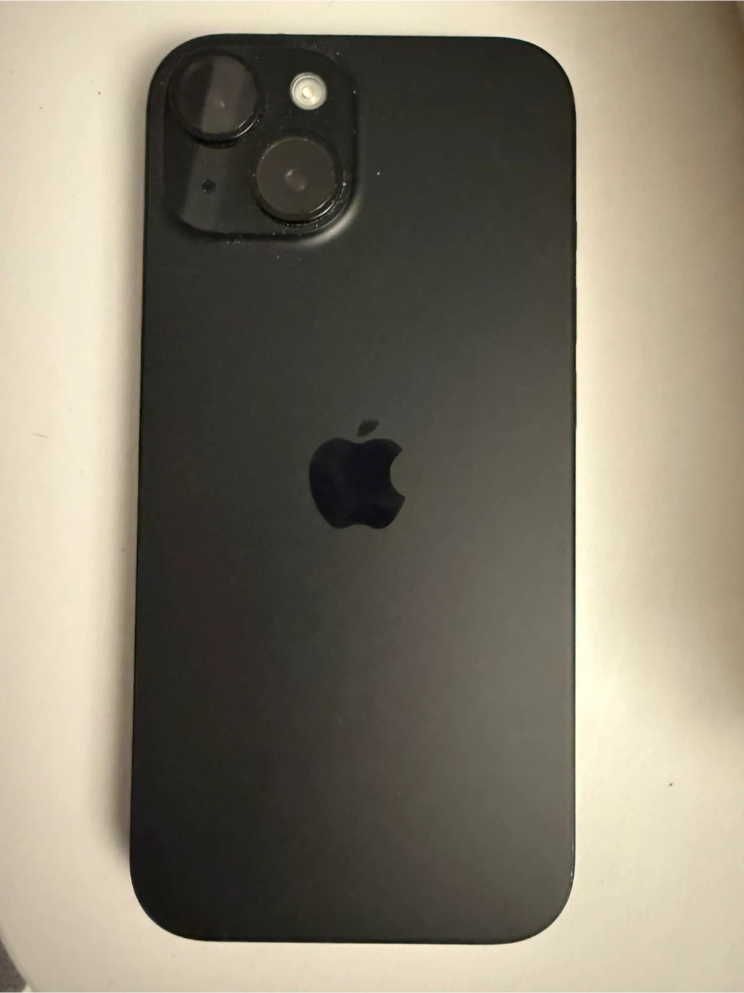 Apple iPhone 15 - Black