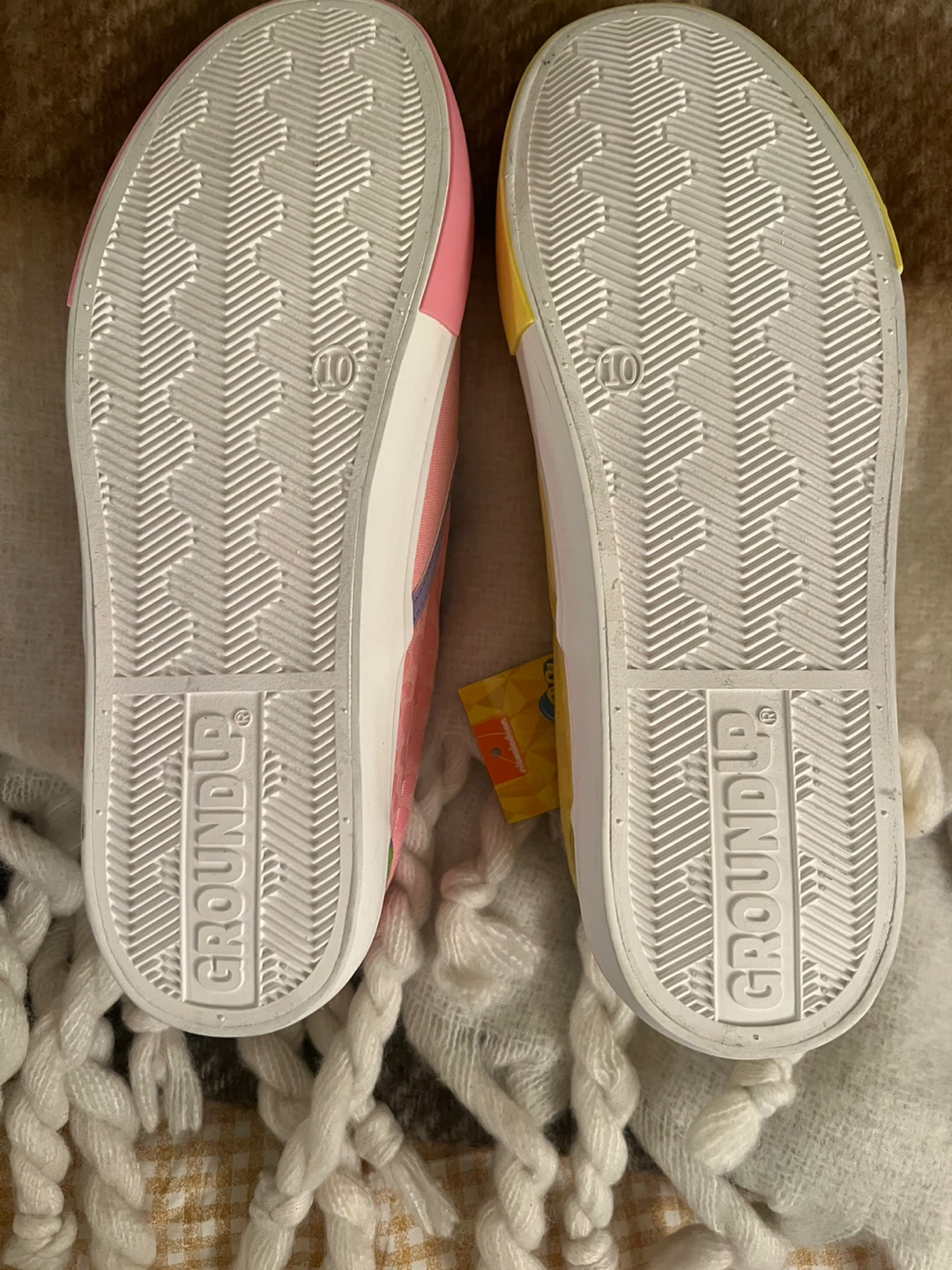 SpongeBob SquarePants Slip-On Sneakers (Size 10) - photo 5