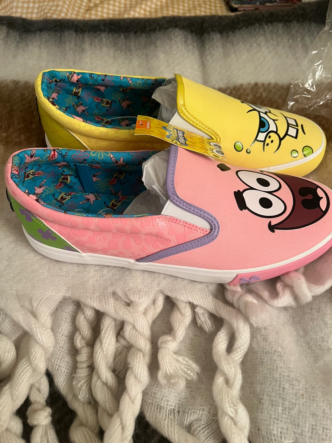 SpongeBob SquarePants Slip-On Sneakers (Size 10) - photo 3