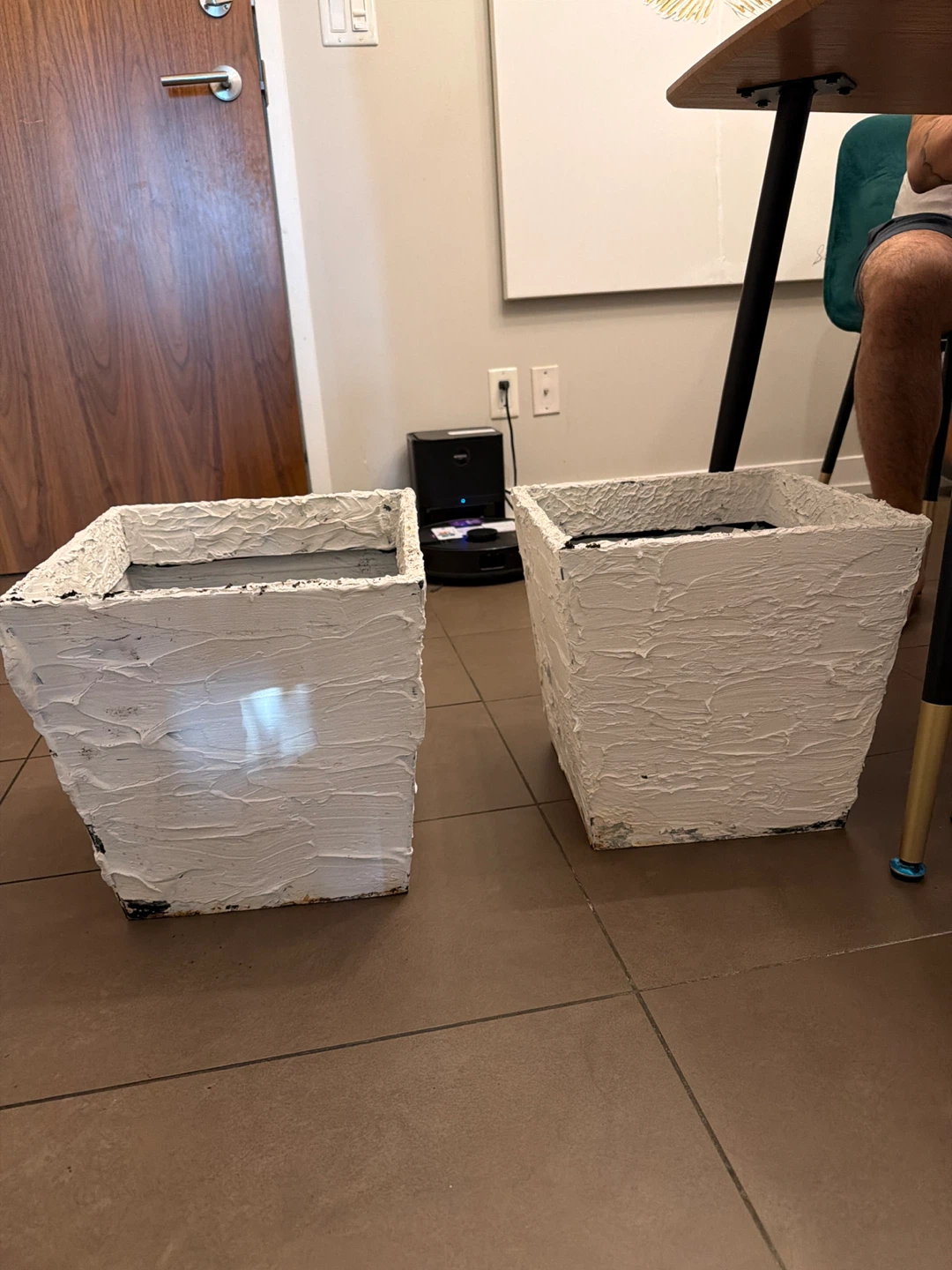 Set of 2 White Textured Square Planters