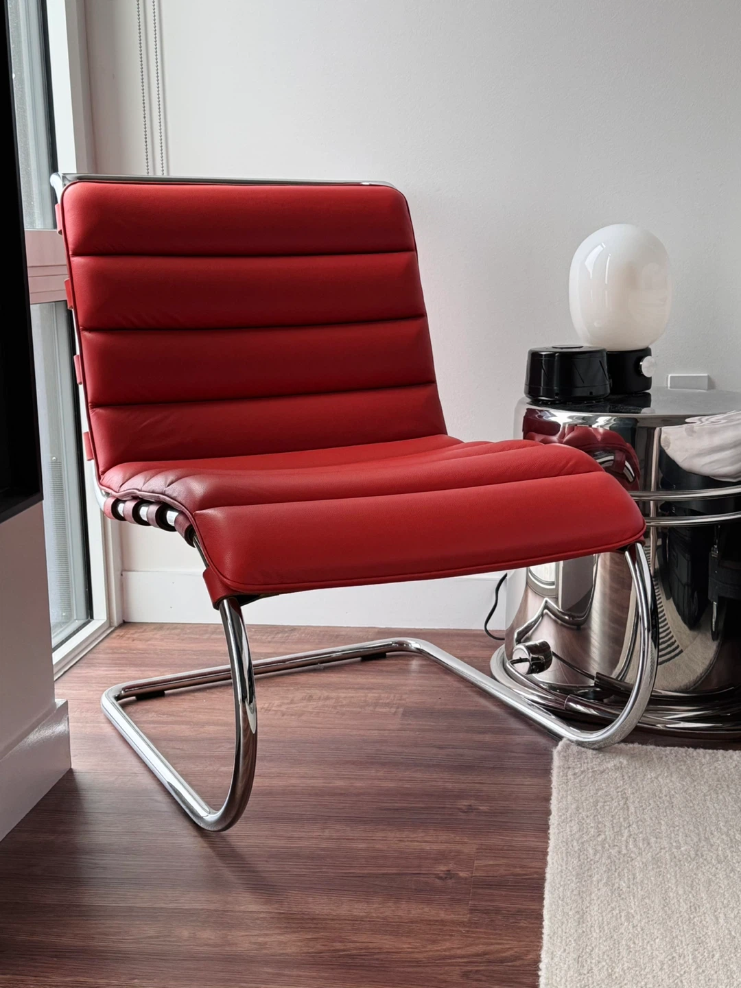 MR Lounge chair. Knoll