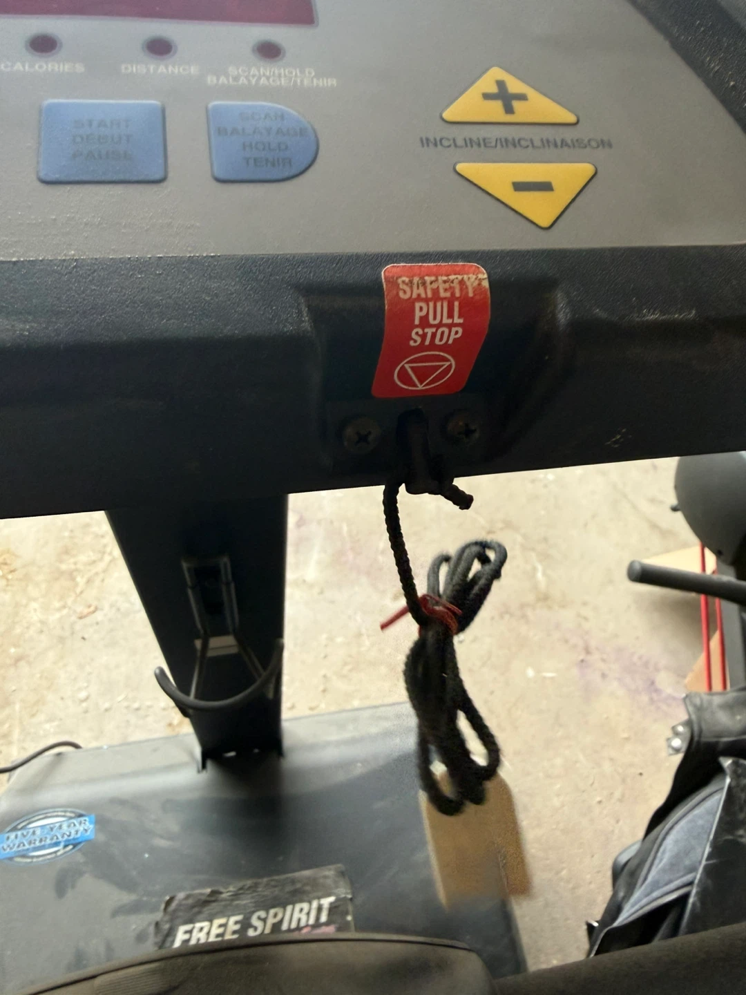 Fully working incline treadmill - photo 2