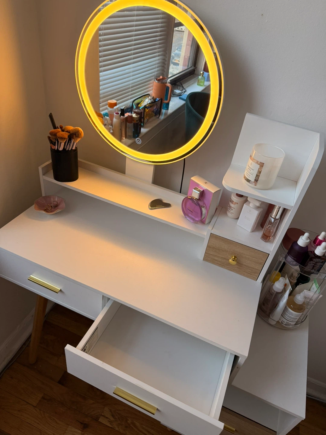 White Vanity Desk with LED Mirror - photo 3