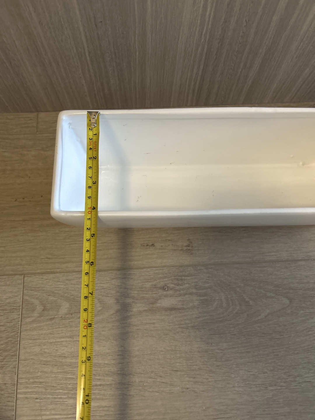 White Ceramic Planter / vase 10$ each or 17 $ for both - photo 2
