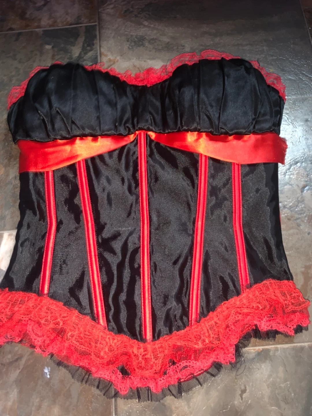 Black and Red Corset - photo 3