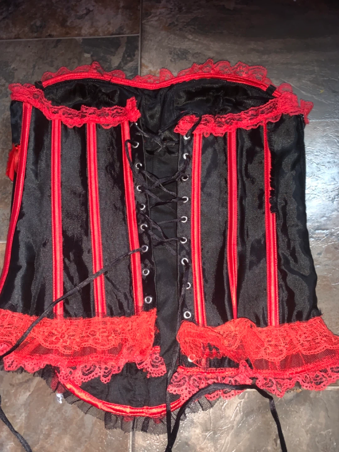 Black and Red Corset - photo 2