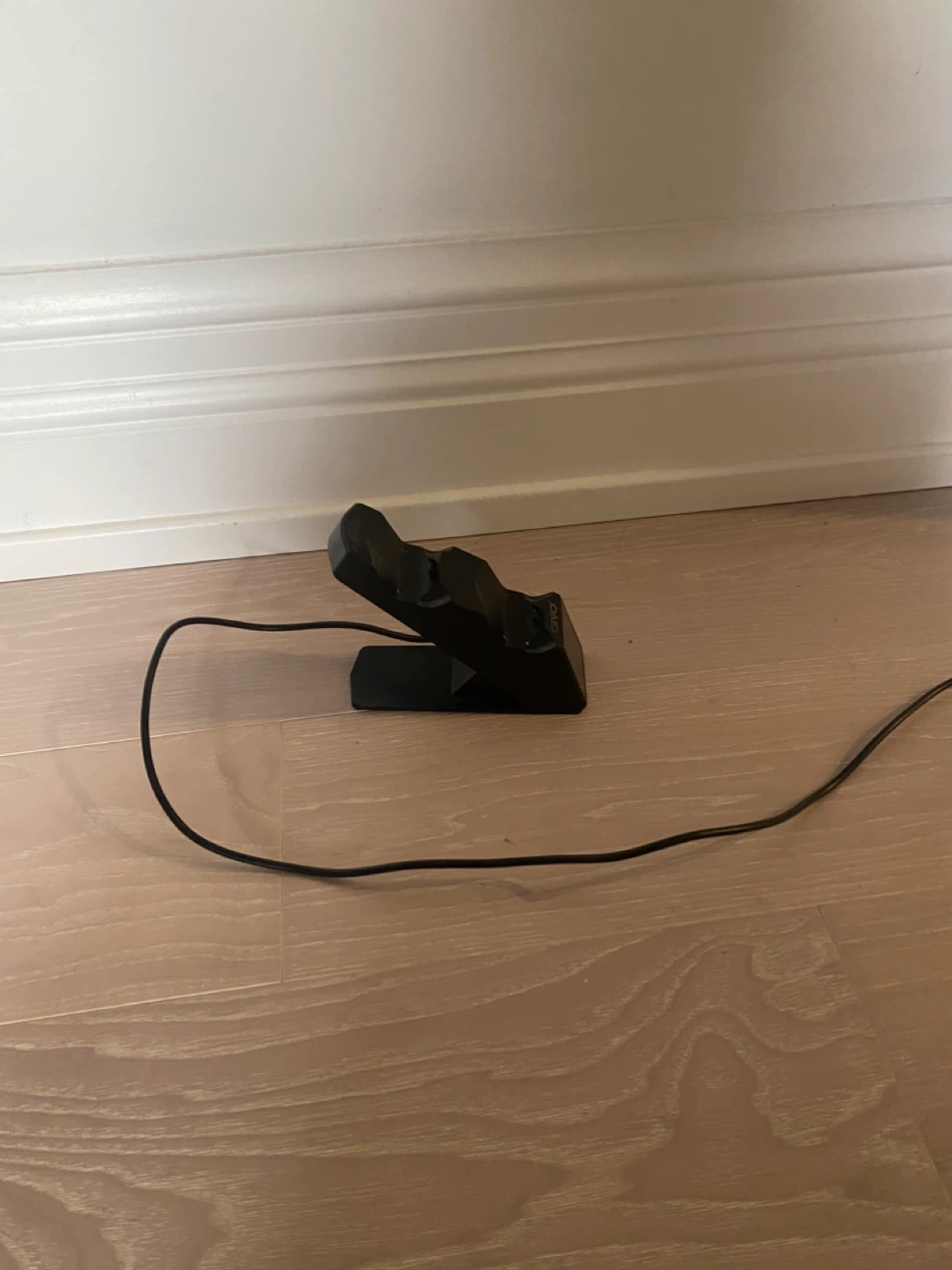 OIVO Dual Controller Charging Dock for PS4 - photo 2