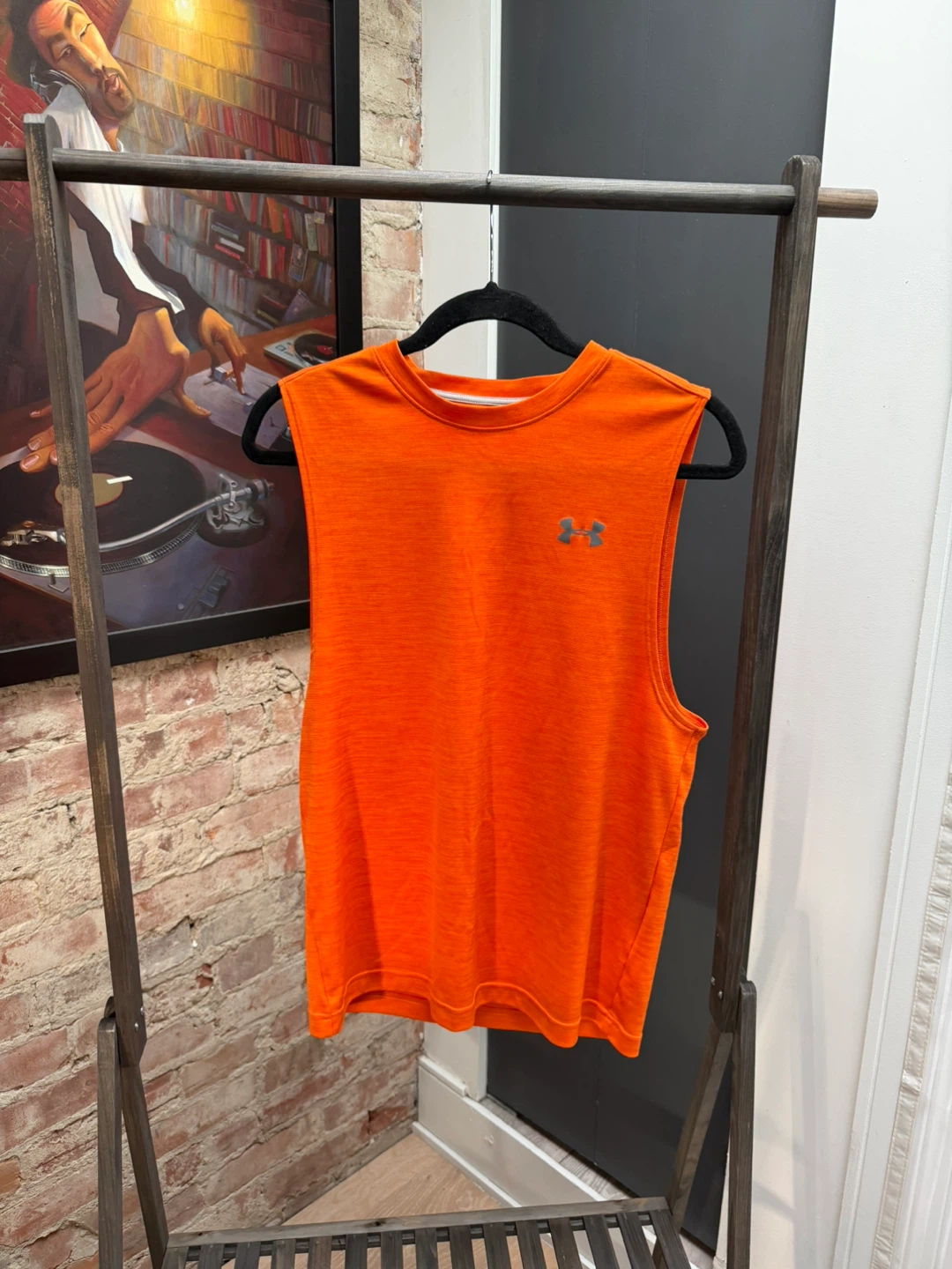 Under Armour Orange HeatGear Sleeveless Shirt - Size SM/CH