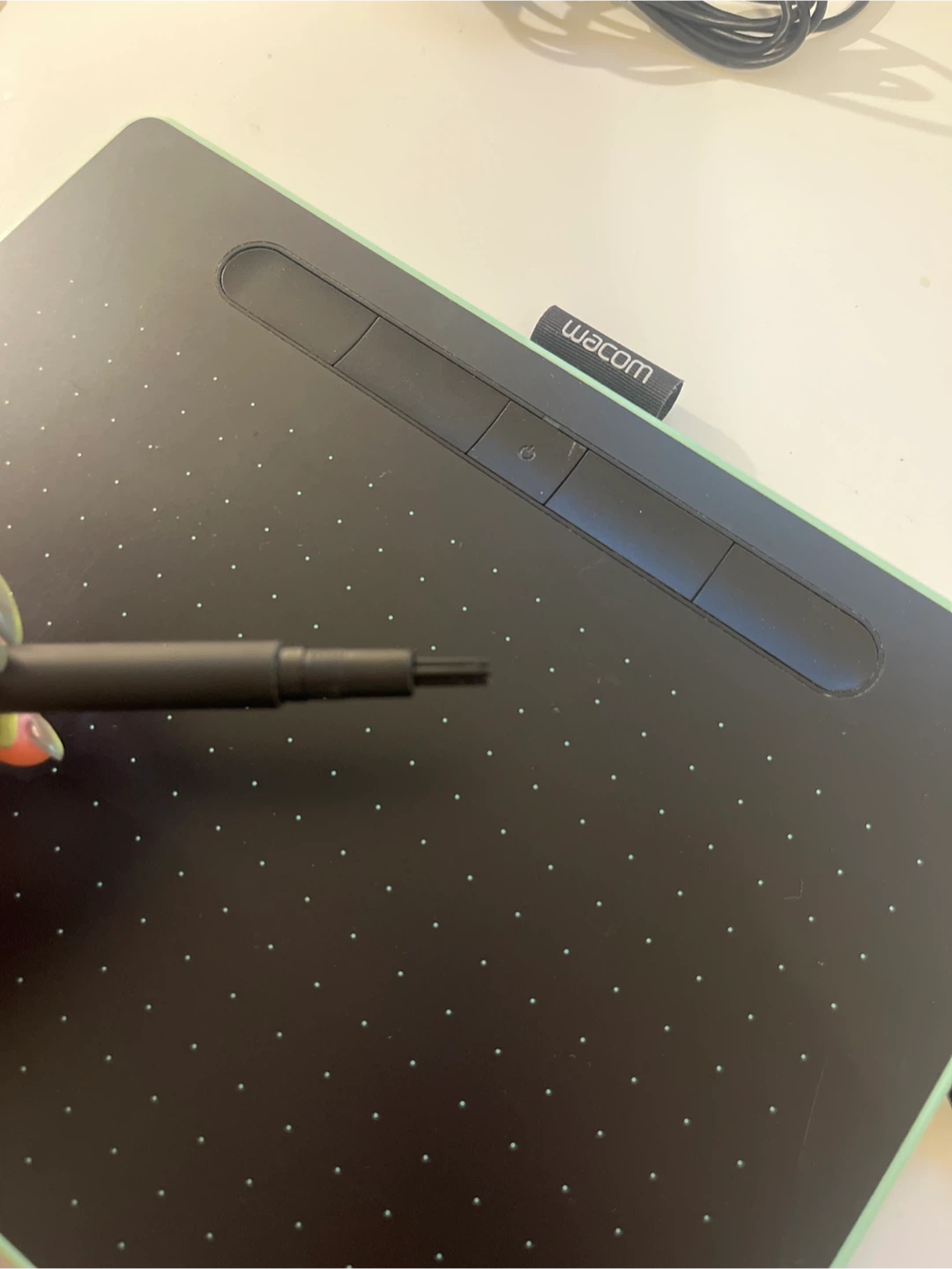 Wacom Intuos Pro Wireless Tablet - photo 2